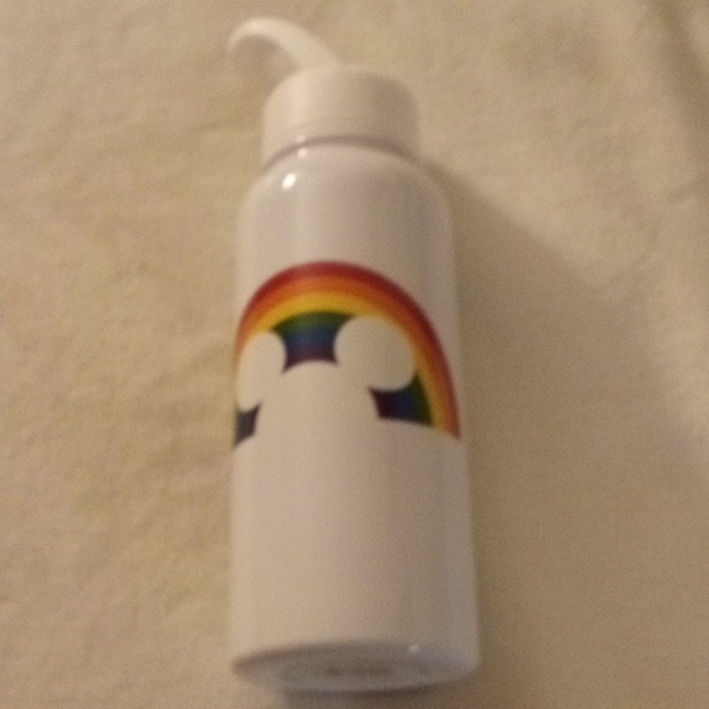 BRAND NEW MICKEY MOUSE RAINBOW METAL WATER BOTTLE DISNEYS PRIDE COLLECTION